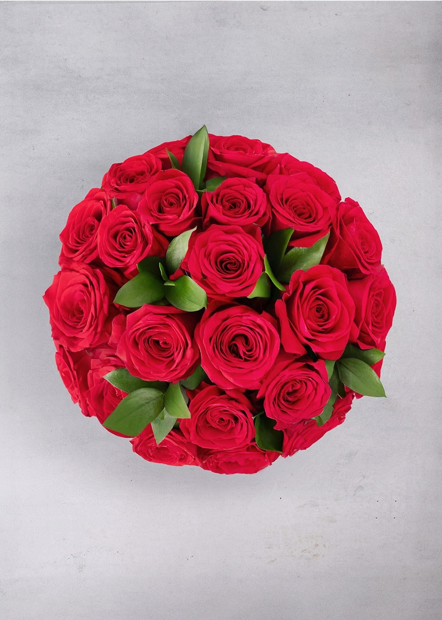 Caja con 24 rosas rojas