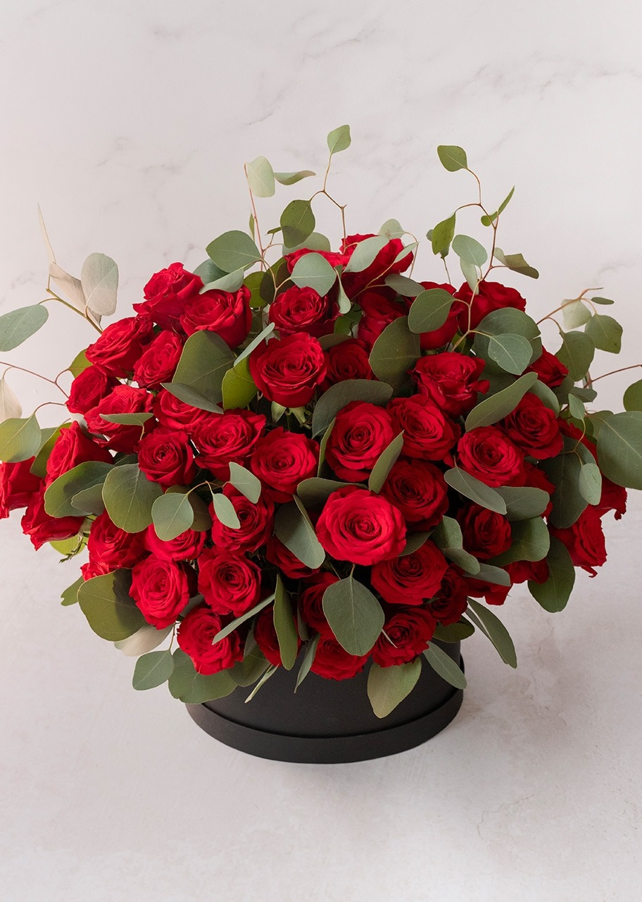 Caja con 50 rosas rojas