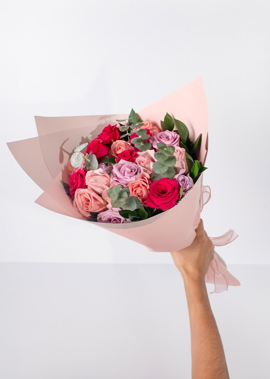 Ramo de 24 rosas de colores