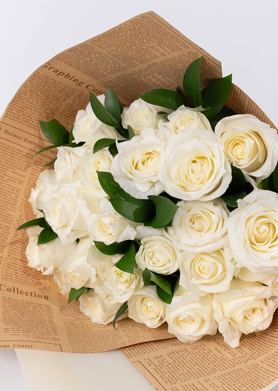 Ramo de 24 rosas blancas