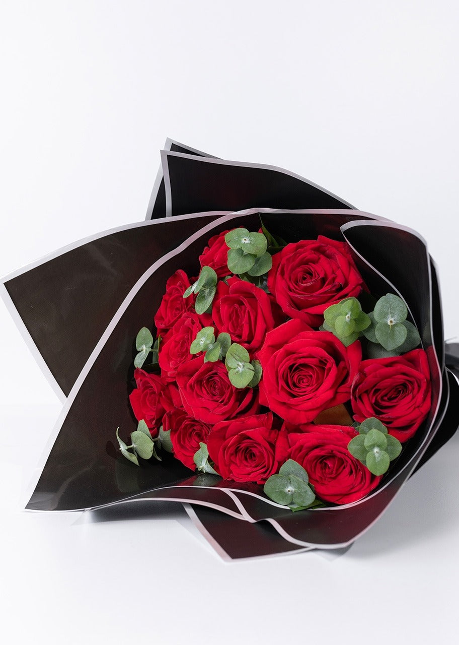 Ramo de 12 rosas rojas