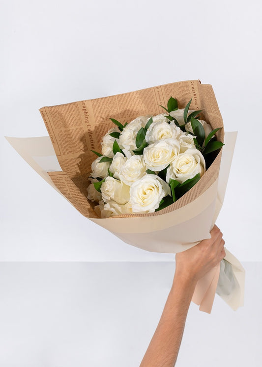 Ramo de 24 rosas blancas