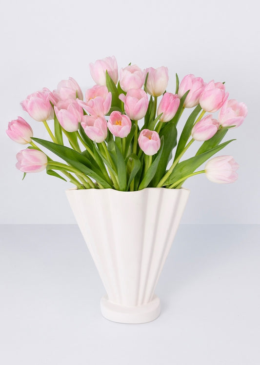 20 tulipanes rosas en jarrón
